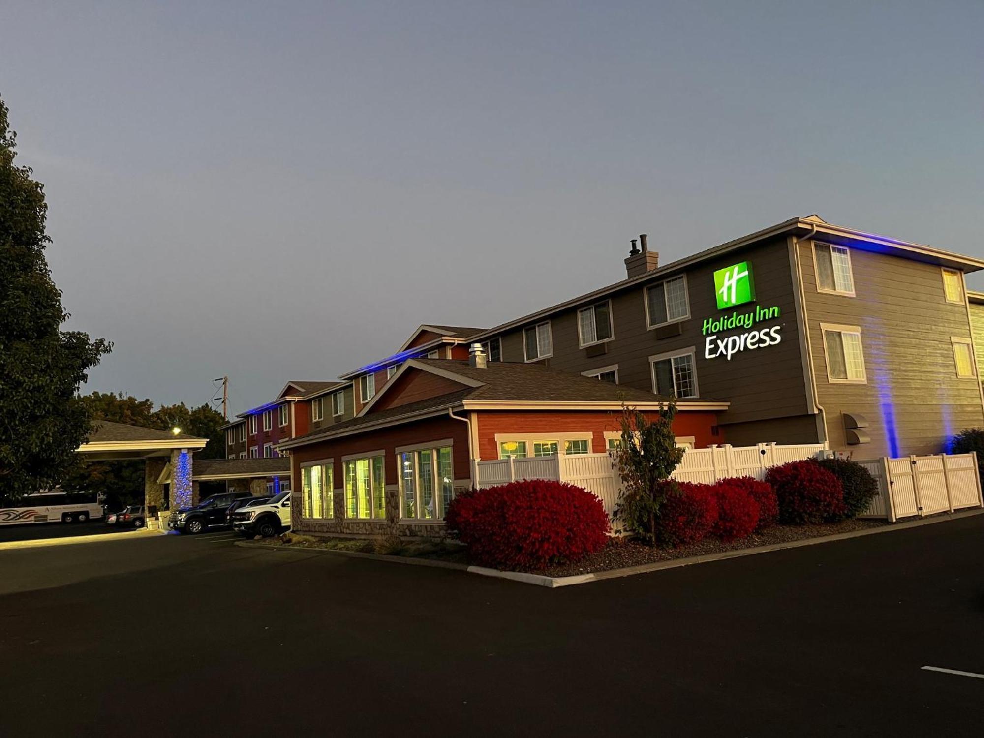 Holiday Inn Express Walla Walla By Ihg Bagian luar foto